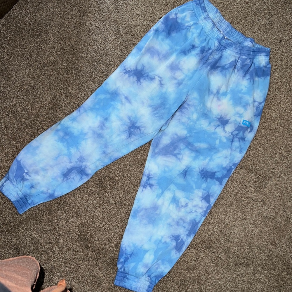 PINK sweats